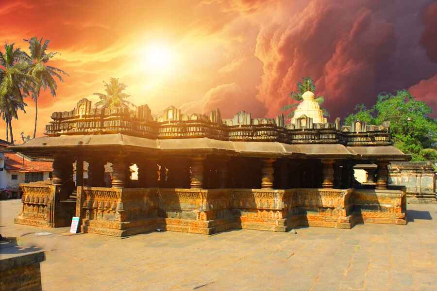 Visit Harihareshwar Temple in Maharashtra