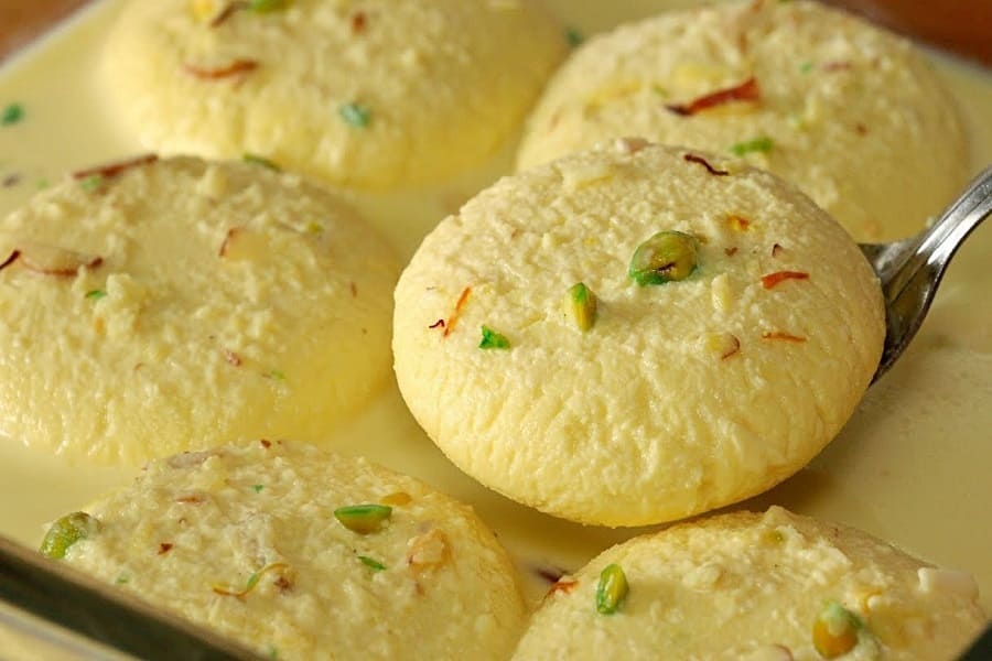 The second best Bengali tongue-watering rasmalai in the list of world's best cheese desserts
