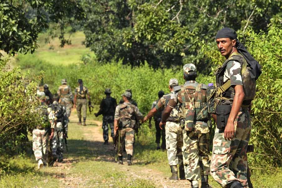 6 Maoists were killed in a prolonged gun battle with the police