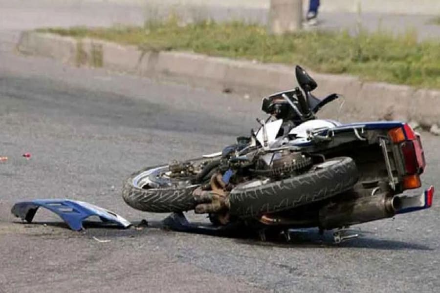 A motorcycle rider died in a terrible accident