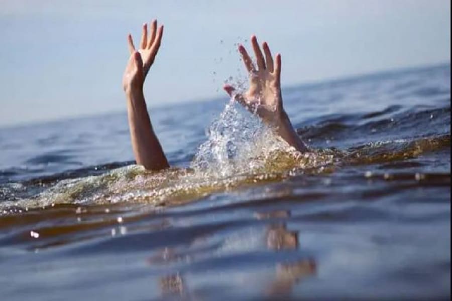 Two children died while bathing in Mahananda river