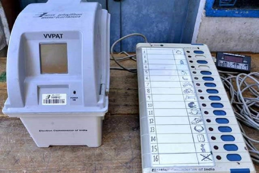 Commission's new steps on 'Supreme' order to prevent EVM tampering, which will be sealed in pink paper