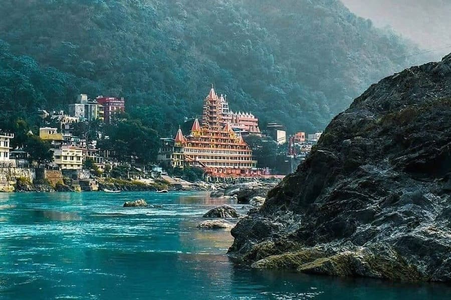 Rishikesh can be your destination in hilly quiet environment
