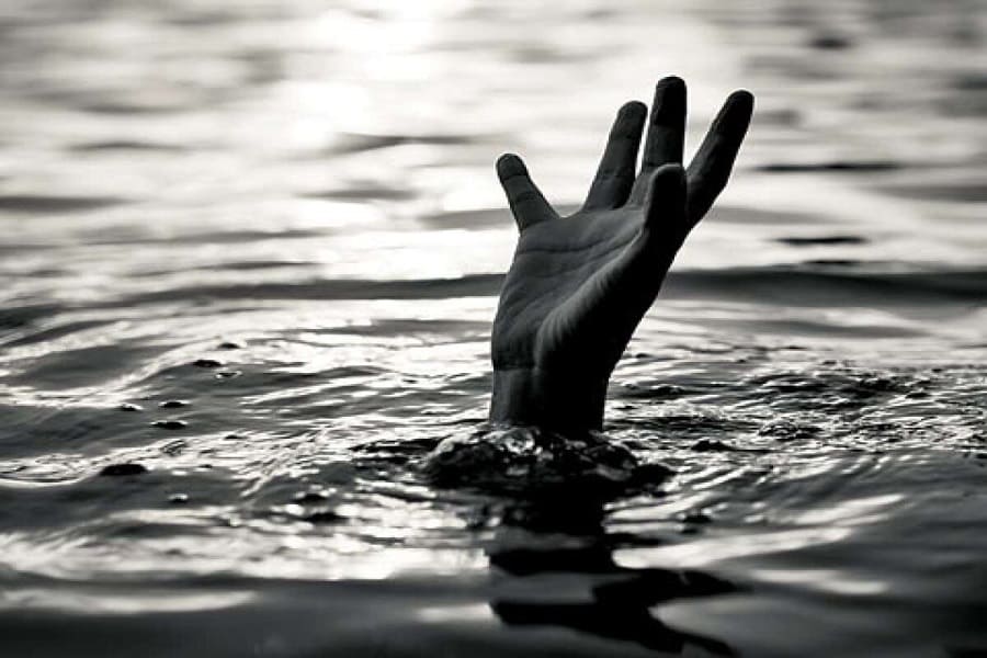 Howrah: An 11-year-old girl drowned after coming to her aunt's house to take a bath