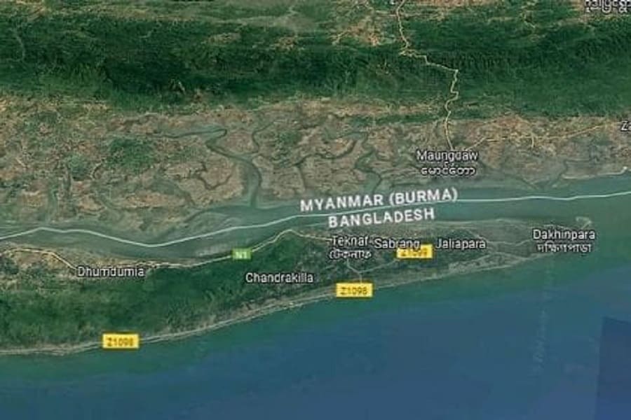 Who kidnapped 10 Bangladeshi fishermen from Naf river?