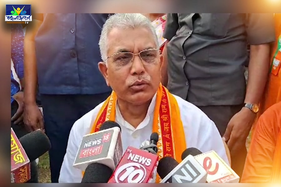 Dilip Ghosh's bad words about the police again