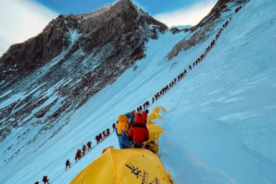 Mount Everest: Everest climbing season has started! China is going to reopen the Tibetan route