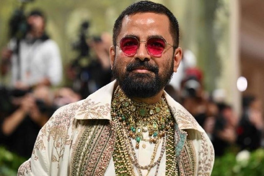 Sabyasachi Mukherjee: the first indian bengali and a fashion designer atteded the met gala! and his struggle