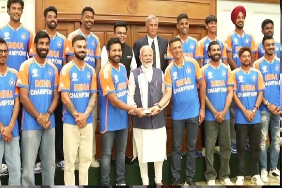 Team India meets pm modi